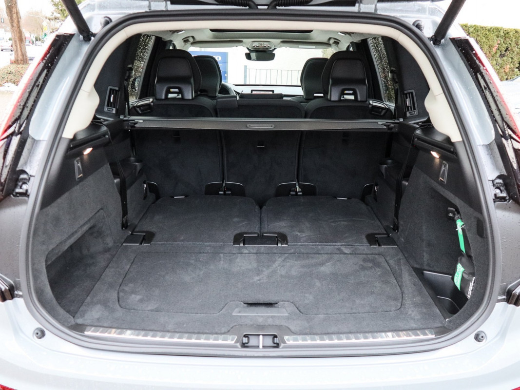 Volvo XC90 T8 - SUV/Off-road - Grau - Gebrauchtwagen - Bild 11