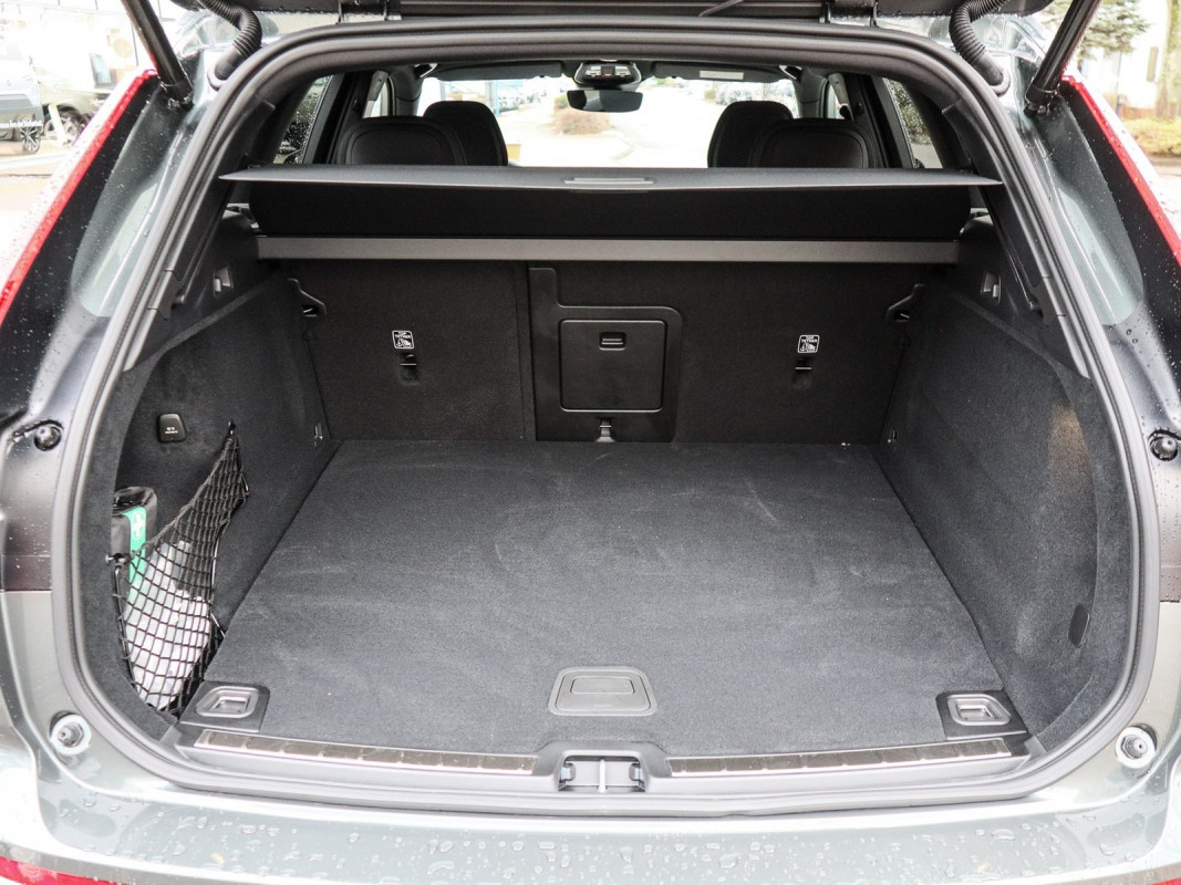 Volvo XC60 T6 - SUV/Off-road - Grün - Gebrauchtwagen - Bild 12