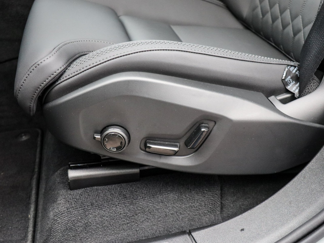 Volvo XC90 T8 - SUV/Off-road - Grau - Gebrauchtwagen - Bild 14