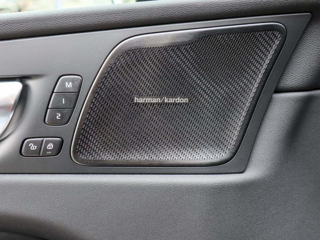 Volvo XC60 B5 (B) AWD - SUV/Off-road - Grau - Gebrauchtwagen - Bild 15