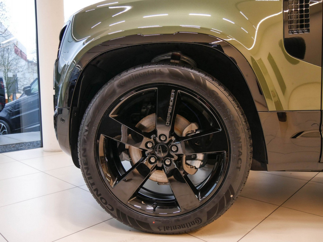 Land Rover Defender 110 D250 AWD X-DYNAMIC SE - SUV/Off-road - Grün - Neuwagen - Bild 9