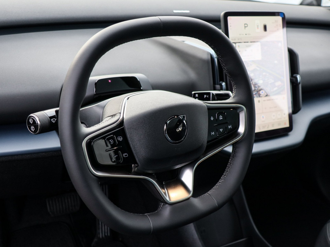 Volvo EX30 Ultra Pure Electric ext. Range - SUV/Off-road - Schwarz - Gebrauchtwagen - Bild 10