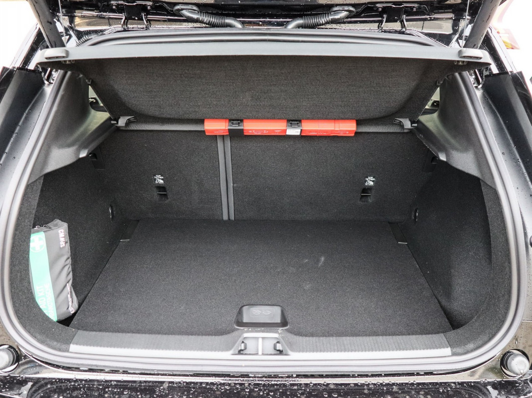 Volvo EX30 Ultra Pure Electric ext. Range - SUV/Off-road - Schwarz - Gebrauchtwagen - Bild 11