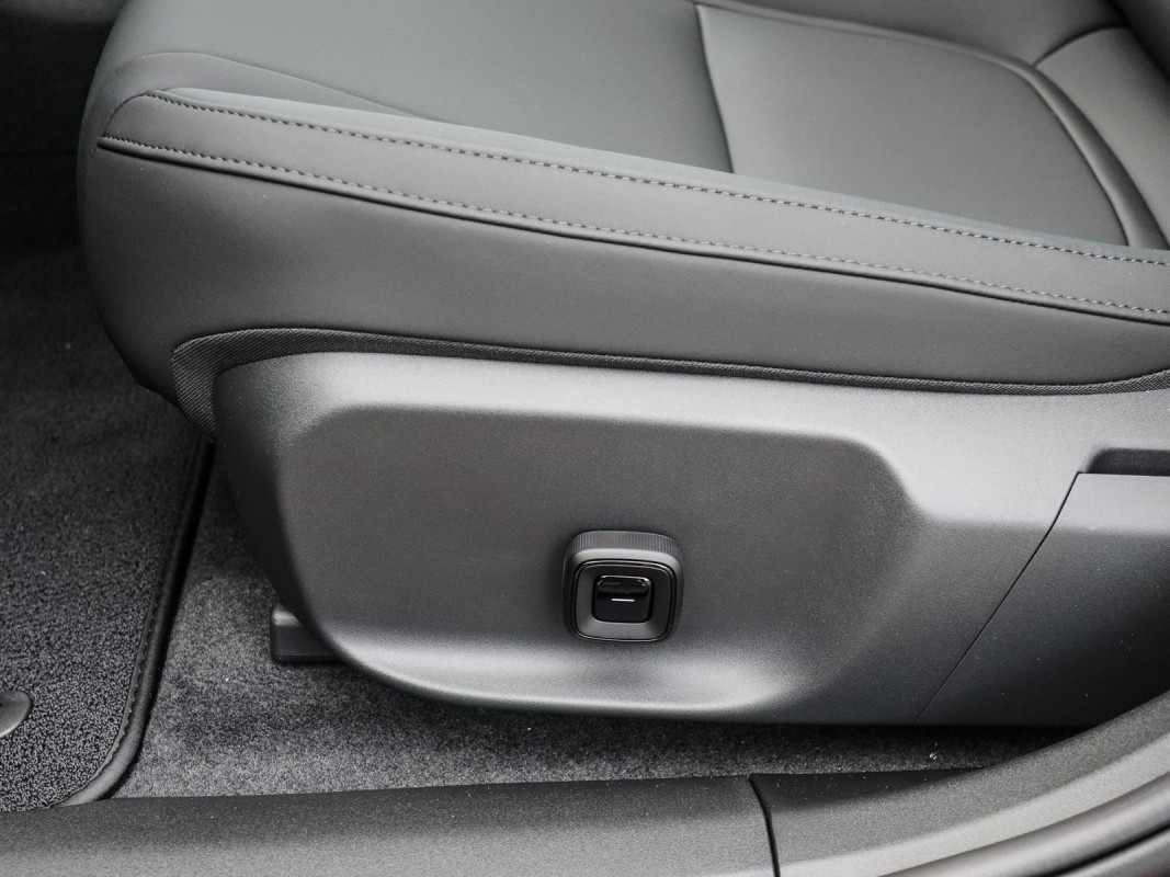 Volvo EX30 Ultra Pure Electric ext. Range - SUV/Off-road - Schwarz - Gebrauchtwagen - Bild 14