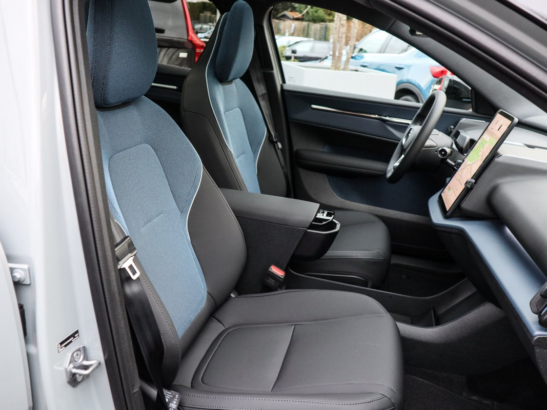 Volvo EX30 Ultra - SUV/Off-road - Grau - Gebrauchtwagen - Bild 7