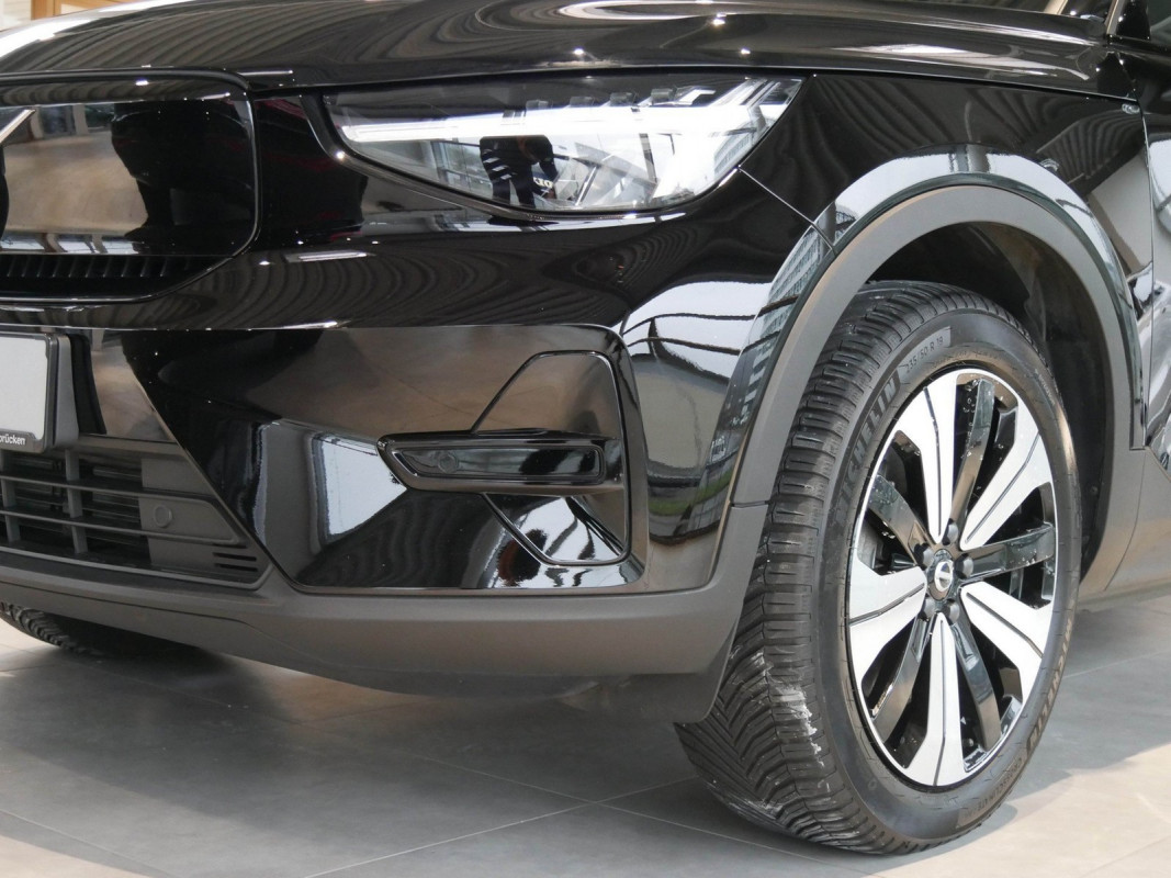Volvo XC40 - SUV/Off-road - Schwarz - Gebrauchtwagen - Bild 6
