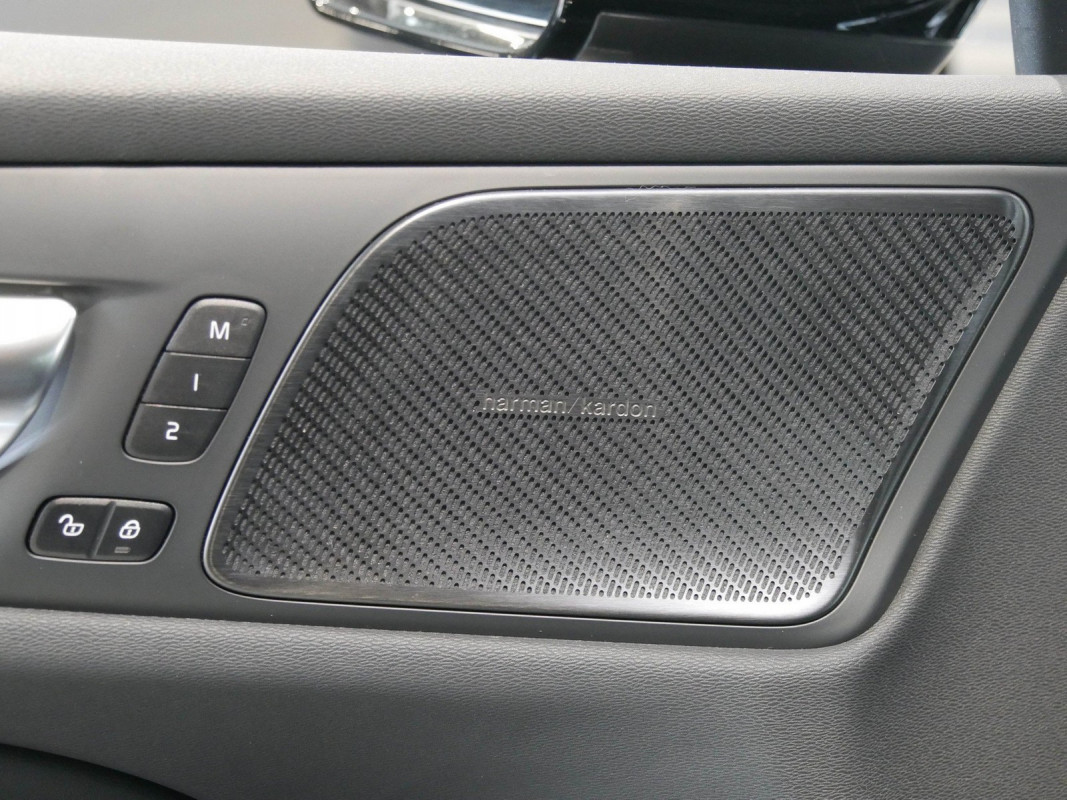 Volvo V60 - Kombi - Schwarz - Gebrauchtwagen - Bild 12