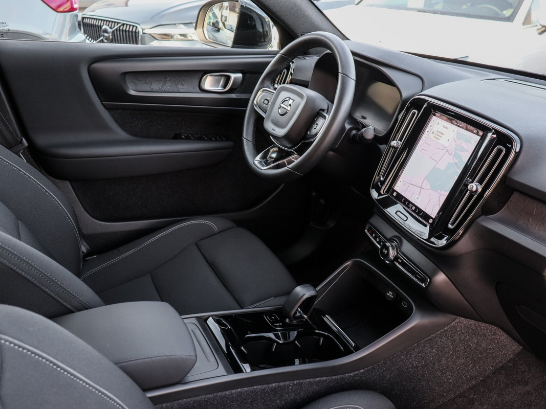 Volvo C40 Plus - SUV/Off-road - Blau - Gebrauchtwagen - Bild 3