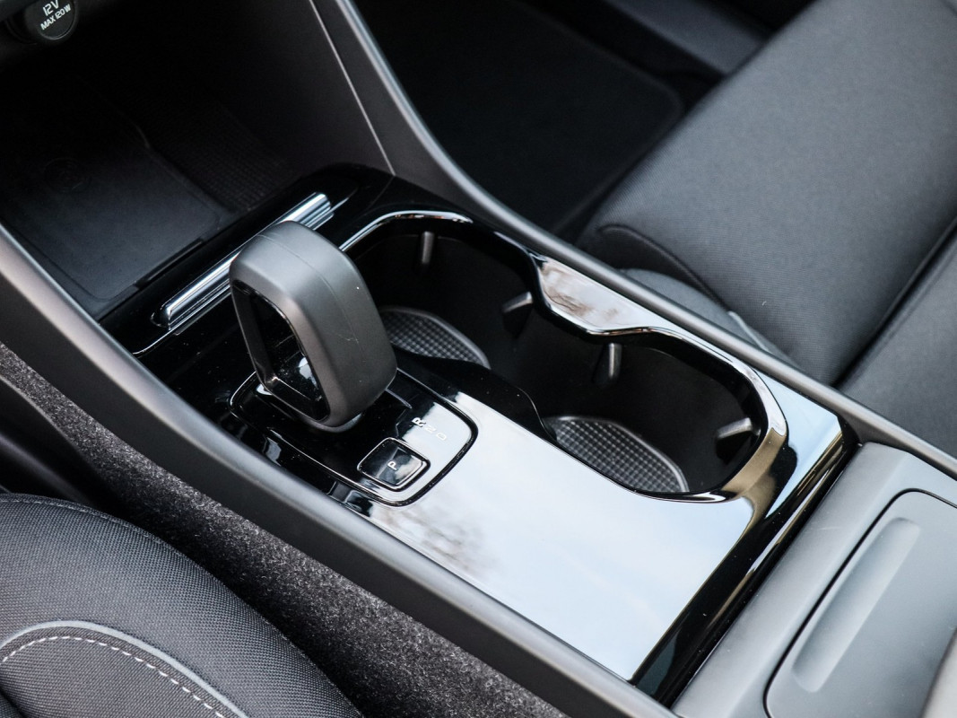 Volvo C40 Plus - SUV/Off-road - Blau - Gebrauchtwagen - Bild 11