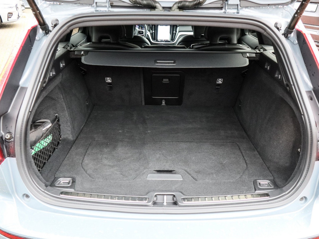 Volvo V60 T6 - Kombi - Grau - Gebrauchtwagen - Bild 12