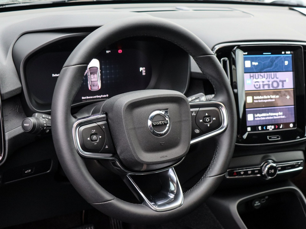 Volvo C40 Plus - SUV/Off-road - Schwarz - Gebrauchtwagen - Bild 10