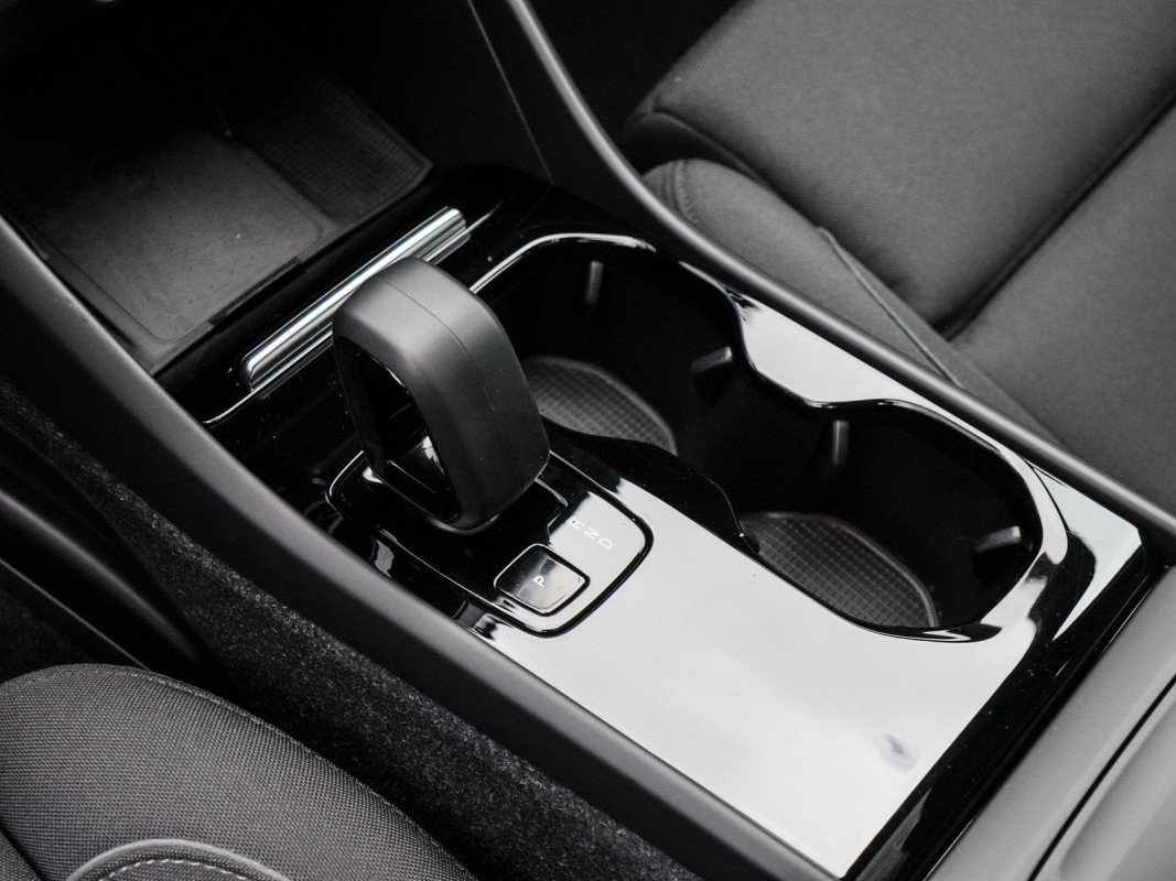 Volvo C40 Plus - SUV/Off-road - Schwarz - Gebrauchtwagen - Bild 11