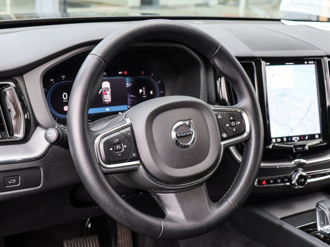 Volvo XC60 B4 Diesel Core - SUV/Off-road - Schwarz - Gebrauchtwagen - Bild 10