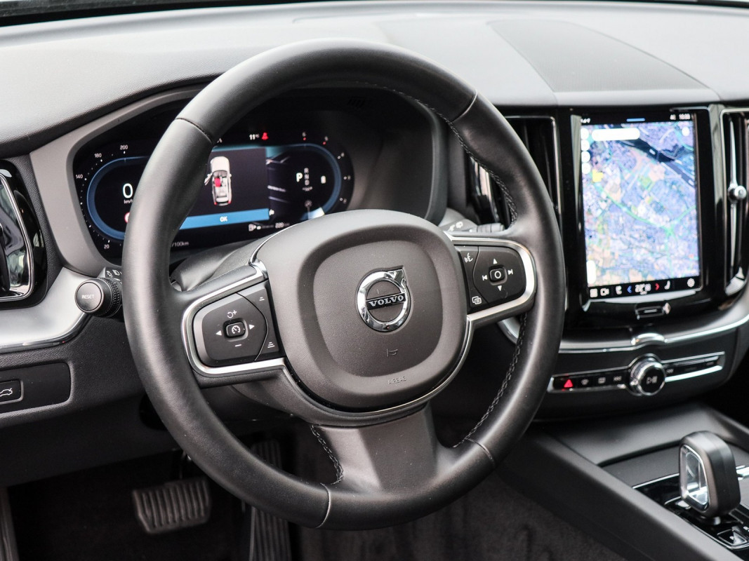 Volvo XC60 B4 Diesel Core - SUV/Off-road - Schwarz - Gebrauchtwagen - Bild 10