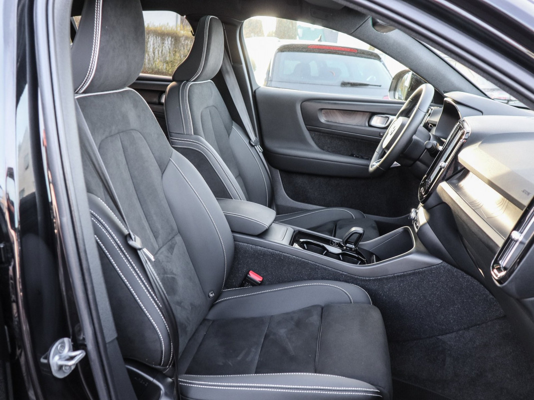 Volvo C40 Ultimate - SUV/Off-road - Schwarz - Gebrauchtwagen - Bild 7