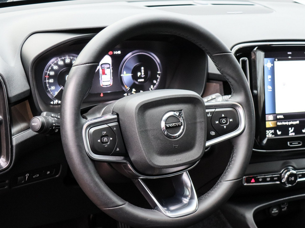 Volvo XC40 T4 - SUV/Off-road - Schwarz - Gebrauchtwagen - Bild 10