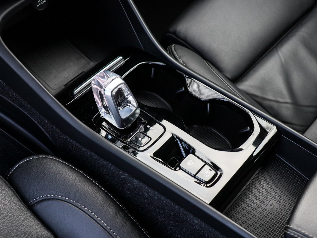 Volvo XC40 T5 - SUV/Off-road - Blau - Gebrauchtwagen - Bild 11