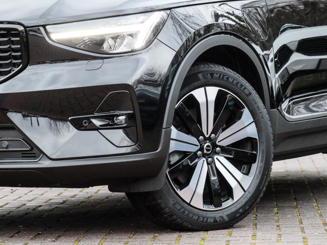 Volvo XC40 T4 - SUV/Off-road - Schwarz - Gebrauchtwagen - Bild 6