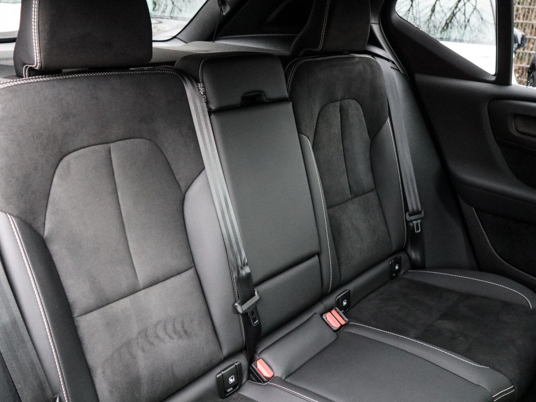 Volvo XC40 T4 - SUV/Off-road - Blau - Gebrauchtwagen - Bild 5