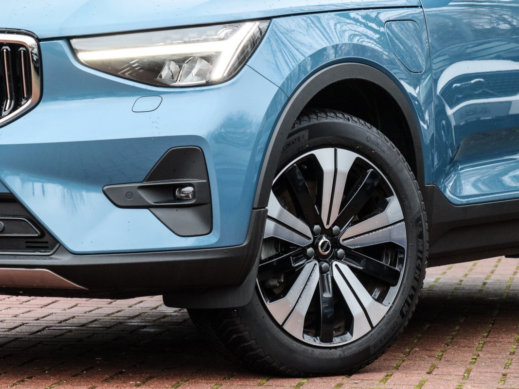 Volvo XC40 T4 - SUV/Off-road - Blau - Gebrauchtwagen - Bild 6