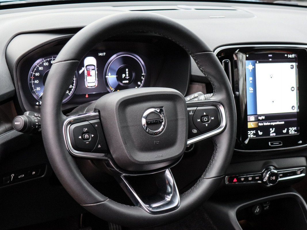 Volvo XC40 T4 - SUV/Off-road - Blau - Gebrauchtwagen - Bild 10