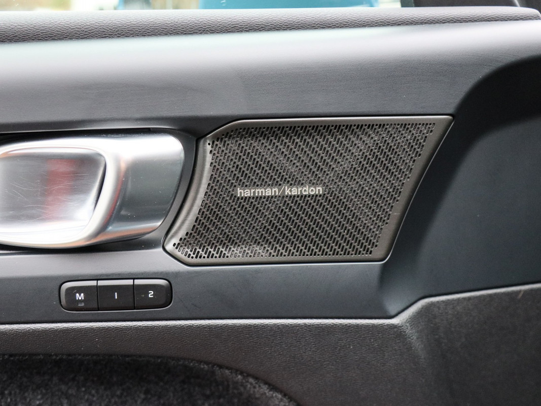 Volvo XC40 T4 - SUV/Off-road - Blau - Gebrauchtwagen - Bild 15