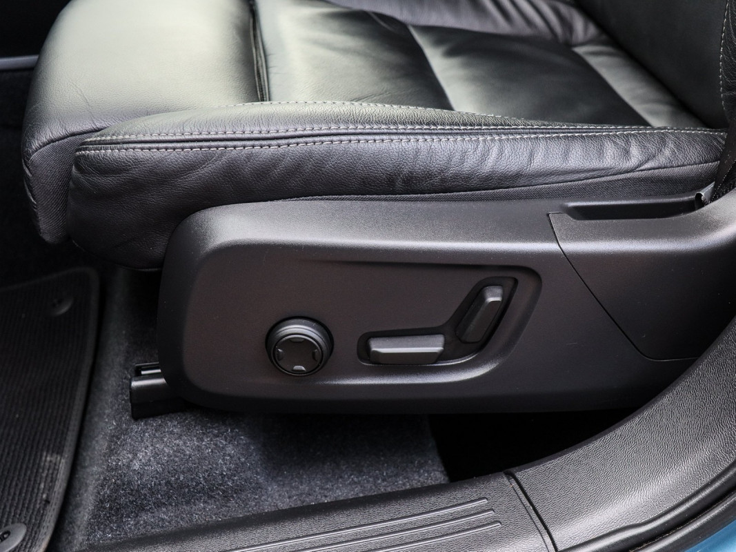 Volvo XC40 T5 - SUV/Off-road - Blau - Gebrauchtwagen - Bild 14