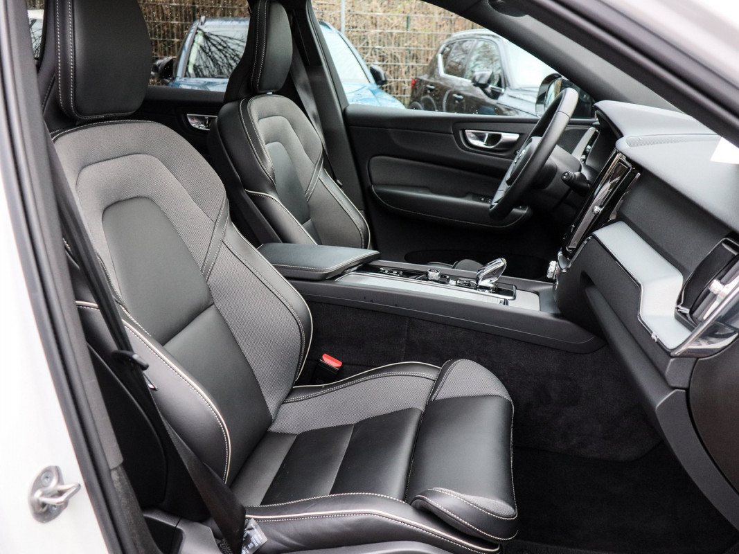 Volvo XC60 T6 - SUV/Off-road - Weiss - Gebrauchtwagen - Bild 7