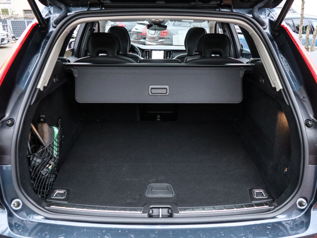 Volvo XC60 T6 - SUV/Off-road - Blau - Gebrauchtwagen - Bild 12