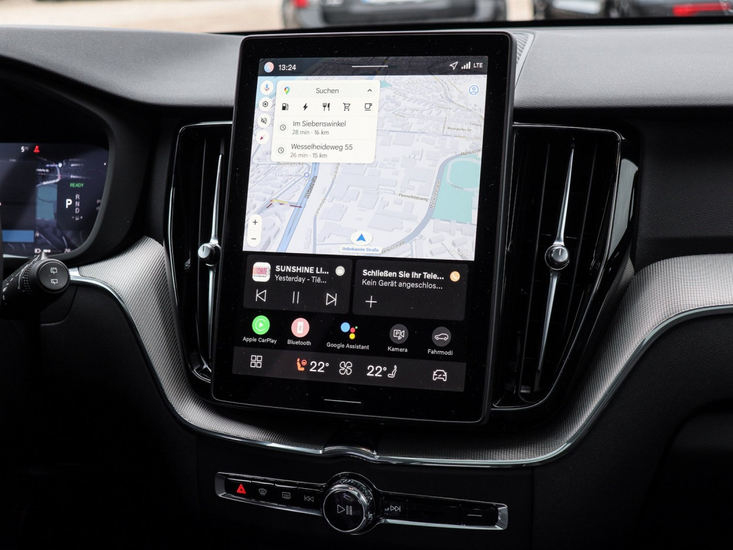 Volvo XC60 T6 AWD Plug-In Hybrid - SUV/Off-road - Weiss - Gebrauchtwagen - Bild 7