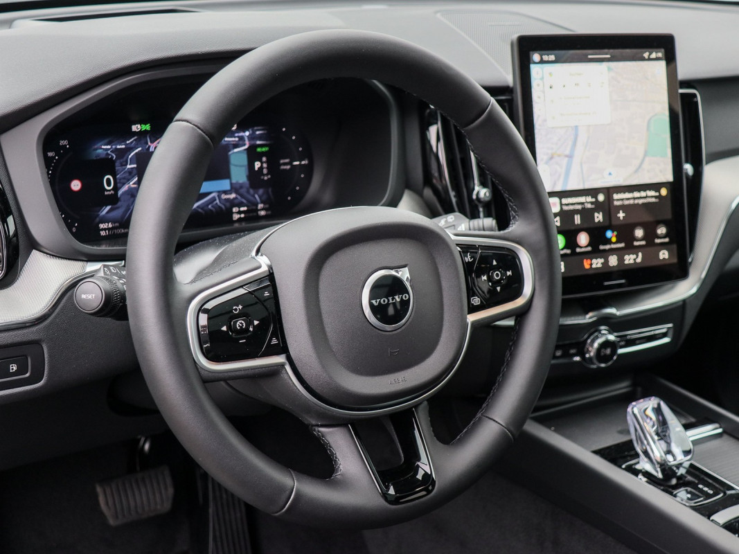 Volvo XC60 T6 AWD Plug-In Hybrid - SUV/Off-road - Weiss - Gebrauchtwagen - Bild 10