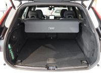 Volvo XC60 T6 AWD Plug-In Hybrid - SUV/Off-road - Weiss - Gebrauchtwagen - Bild 12