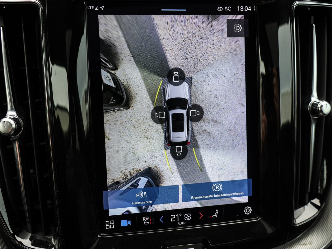 Volvo XC60 T6 AWD Recharge Plug-In Hybrid - SUV/Off-road - Schwarz - Gebrauchtwagen - Bild 13