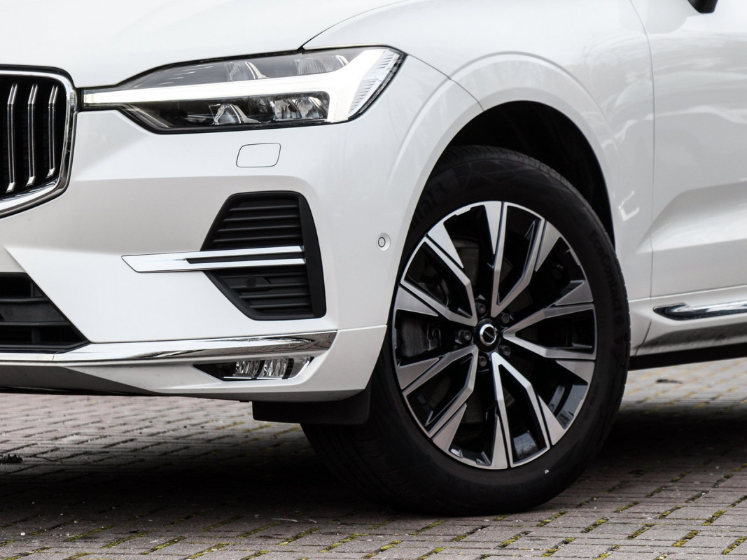 Volvo XC60 B4 - SUV/Off-road - Weiss - Gebrauchtwagen - Bild 6