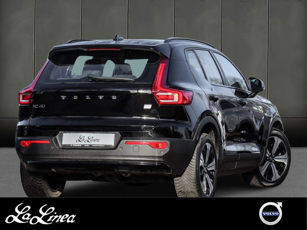 Volvo XC40 Core - SUV/Off-road - Schwarz - Gebrauchtwagen - Bild 2