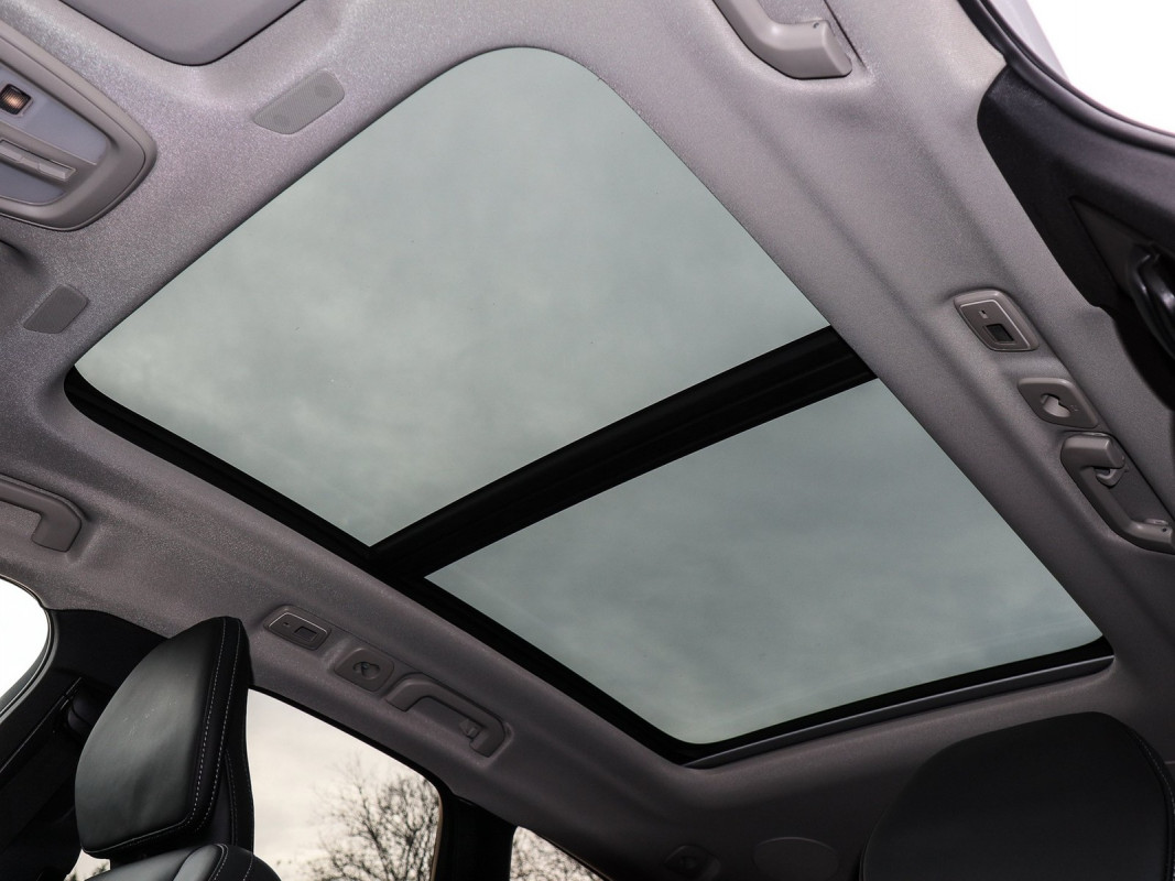 Volvo XC60 B4 - SUV/Off-road - Weiss - Gebrauchtwagen - Bild 12