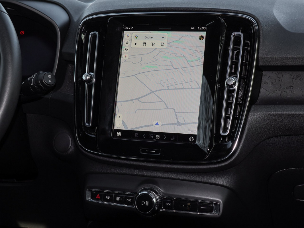 Volvo XC40 Core - SUV/Off-road - Schwarz - Gebrauchtwagen - Bild 9