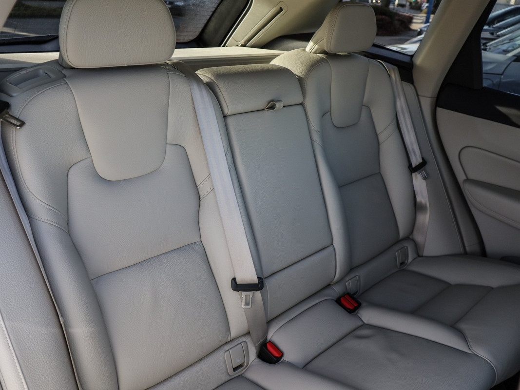 Volvo XC60 T6 - SUV/Off-road - Blau - Gebrauchtwagen - Bild 5