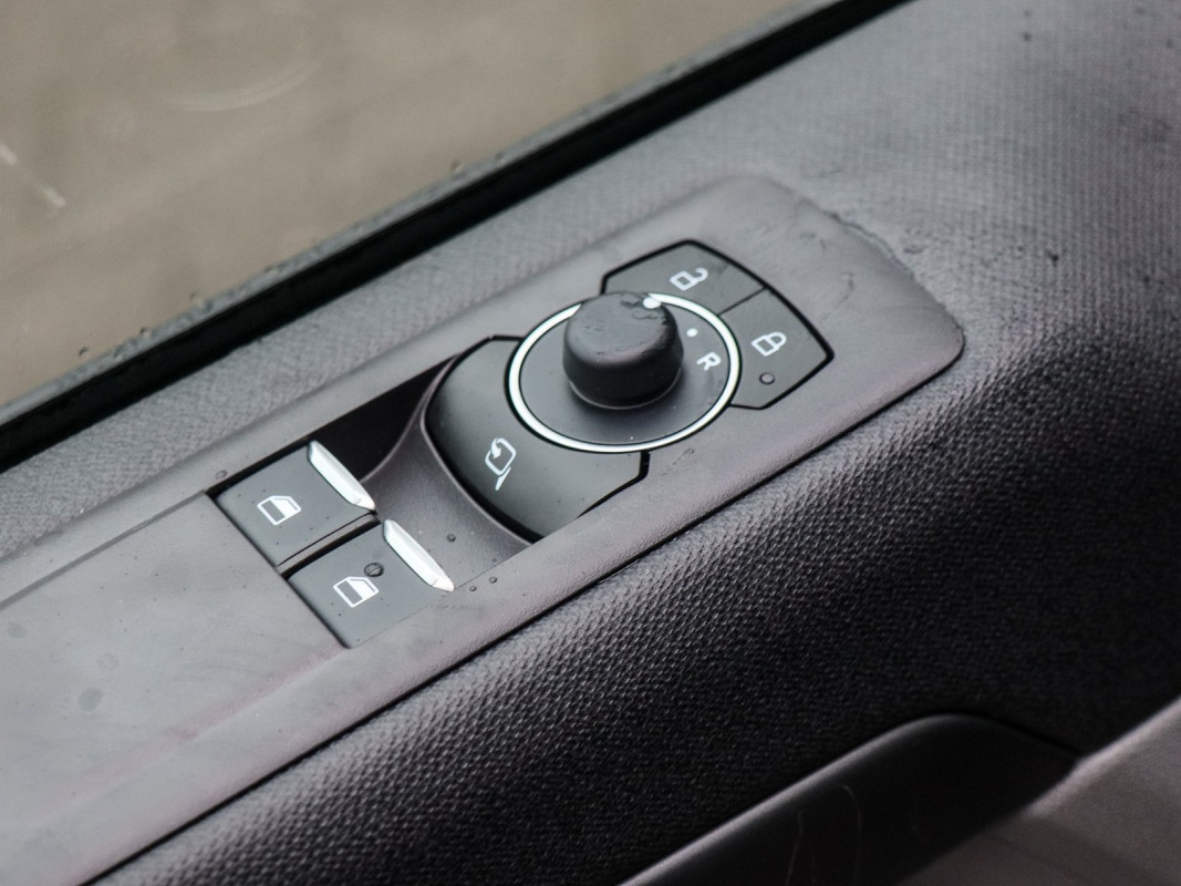 Ford Tourneo Custom Bus - Van/Minibus - Grau - Neuwagen - Bild 12