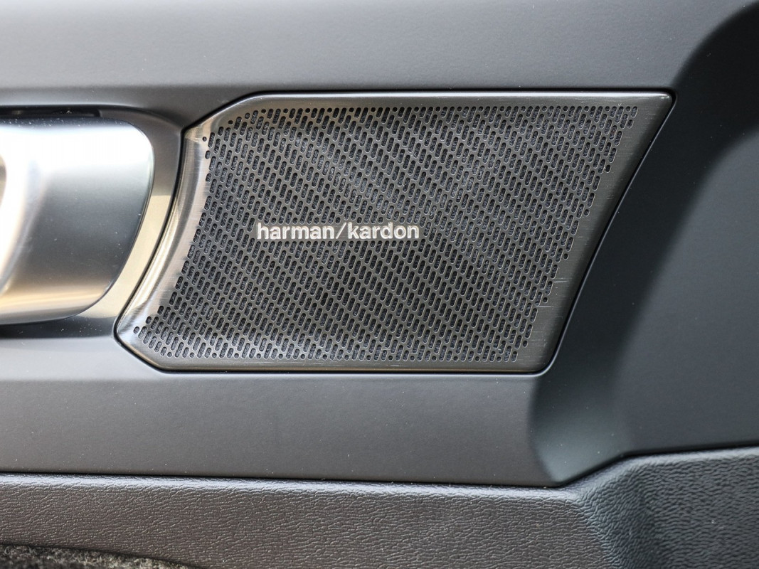 Volvo EX40 Single Motor Extended Range - SUV/Off-road - Schwarz - Gebrauchtwagen - Bild 14