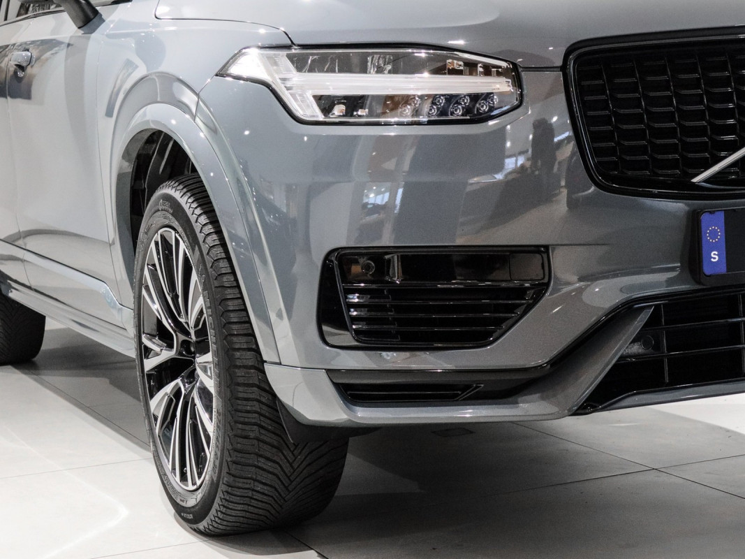 Volvo XC90 T8 - SUV/Off-road - Grau - Gebrauchtwagen - Bild 6