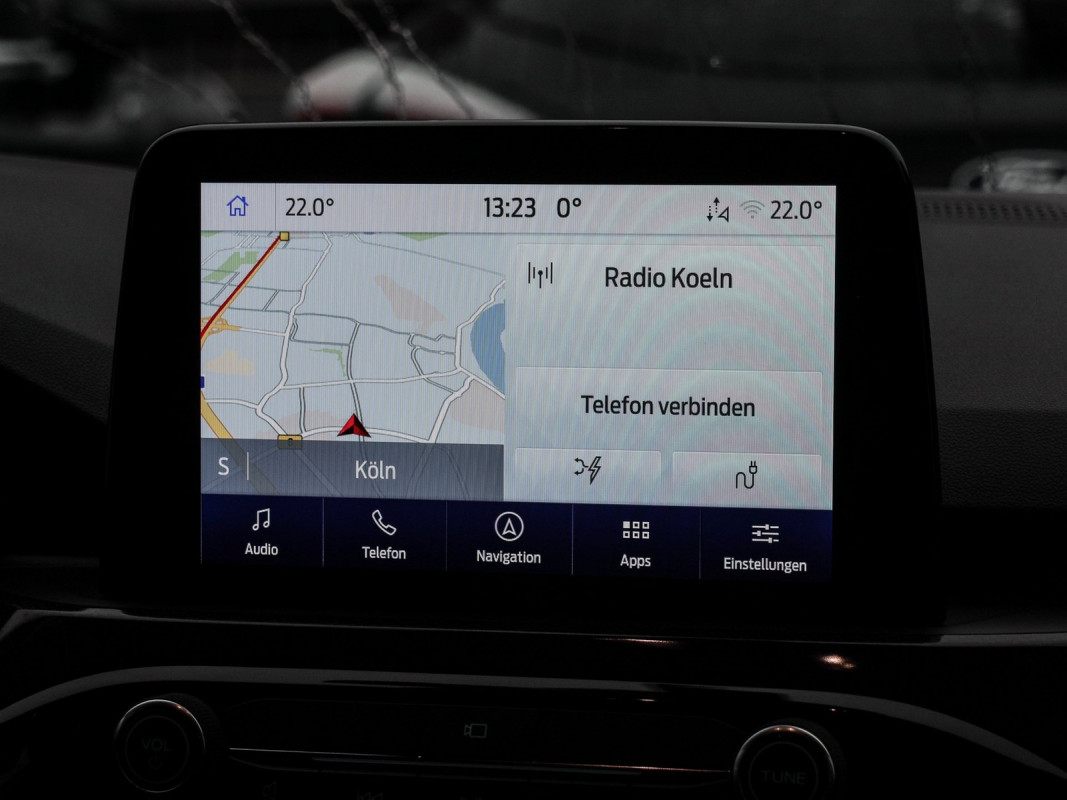 Ford Kuga ST-Line X - SUV/Off-road - Weiss - Gebrauchtwagen - Bild 9