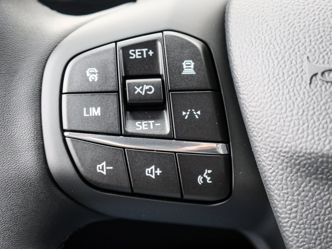 Ford Tourneo Courier Automatik - Van/Minibus - Schwarz - Neuwagen - Bild 15