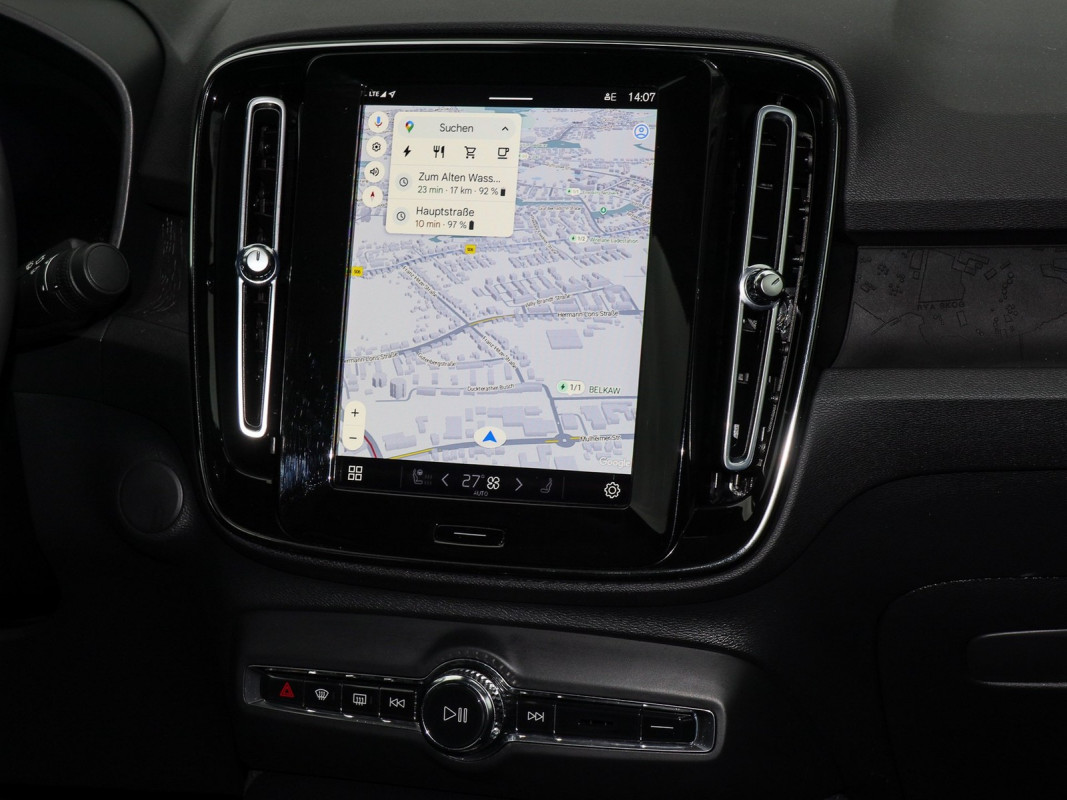 Volvo C40 Core - SUV/Off-road - Schwarz - Gebrauchtwagen - Bild 9