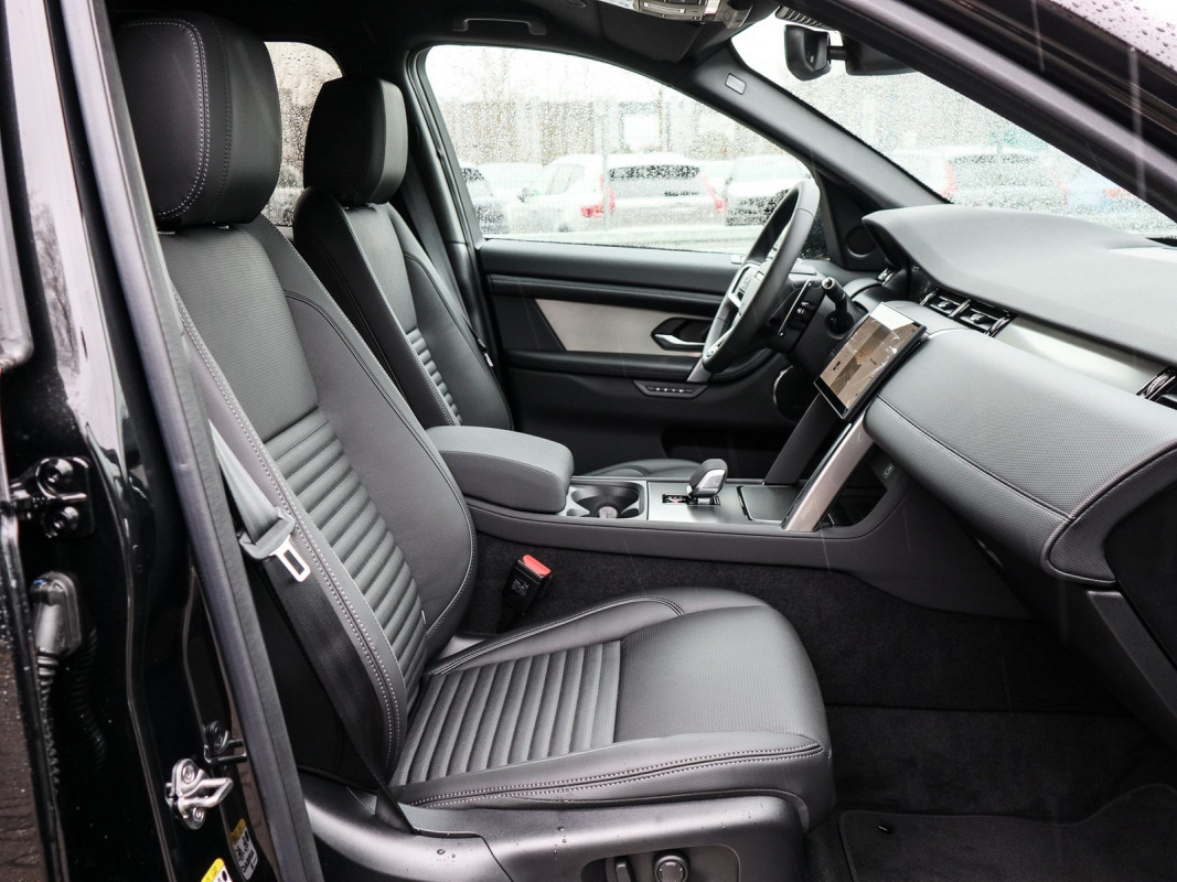 Land Rover Discovery Sport P270E Dynamic SE - SUV/Off-road - Schwarz - Gebrauchtwagen - Bild 3