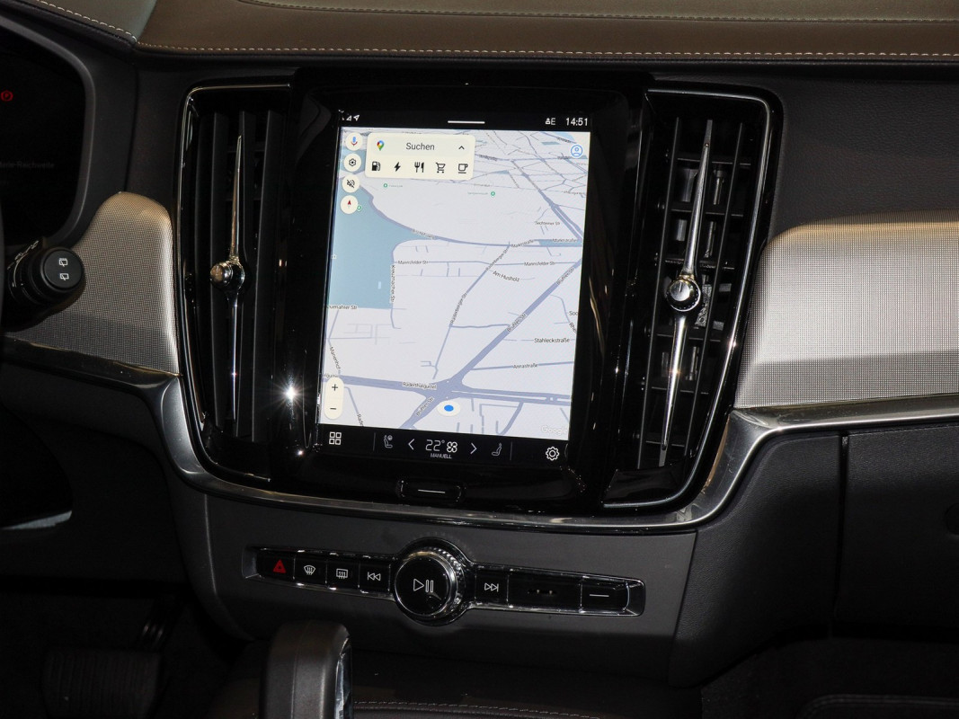 Volvo V90 T8 Recharge AWD - Kombi - Weiss - Gebrauchtwagen - Bild 9