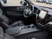 Volvo XC60 T6 Plus Black Edition Plug-In Hybrid AWD - SUV/Off-road - Schwarz - Gebrauchtwagen - Bild 3