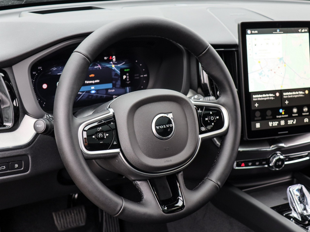 Volvo XC60 T6 Plus Black Edition Plug-In Hybrid AWD - SUV/Off-road - Schwarz - Gebrauchtwagen - Bild 10