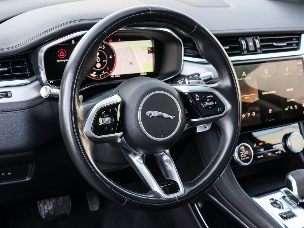 Jaguar F-PACE - SUV/Off-road - Grau - Gebrauchtwagen - Bild 8
