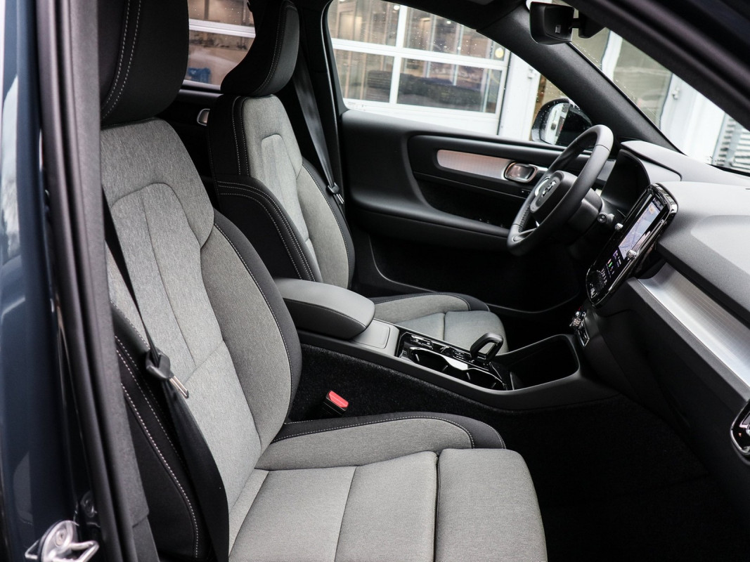 Volvo XC40 B3 - SUV/Off-road - Blau - Gebrauchtwagen - Bild 7